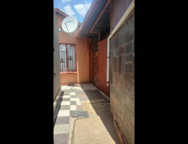 3 BEDROOM HOUSE FOR SALE IN CHIAWELO